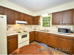 8 WINDMERE DRIVE - Photo 6