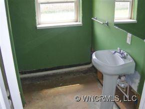 210 Bee Tree Road - Photo 8
