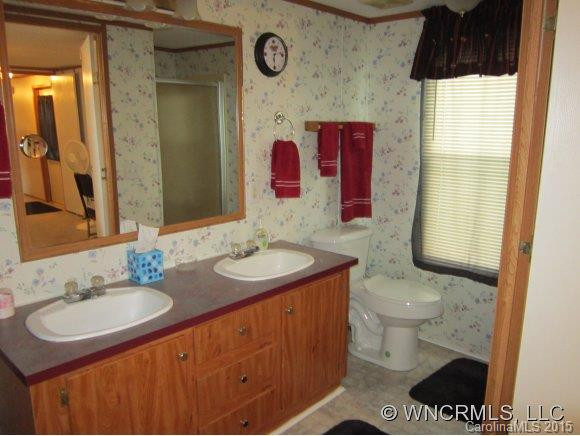 45 MAPLE KNOLLS CIRCLE - Photo 11