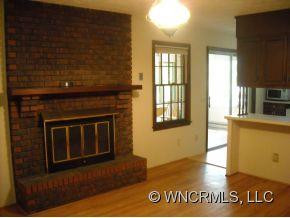 212 Castleton - Photo 3