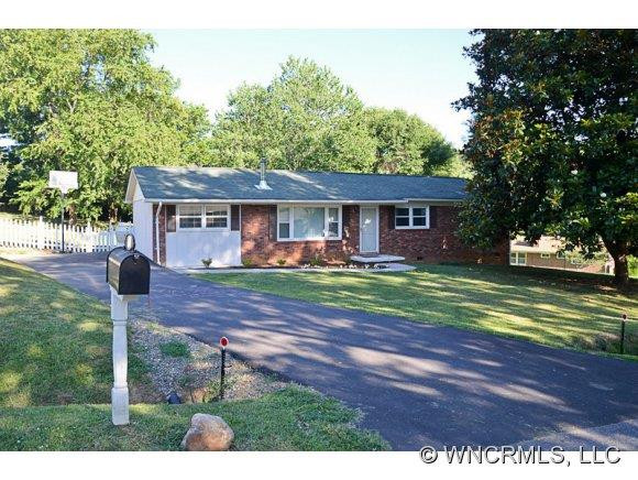 11 Terrace Dr
