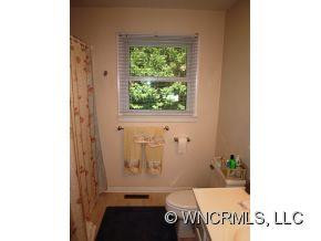 36 N.Oak St - Photo 10