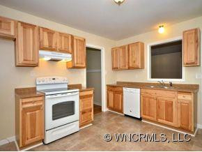 28 FORESTDALE DRIVE - Photo 2