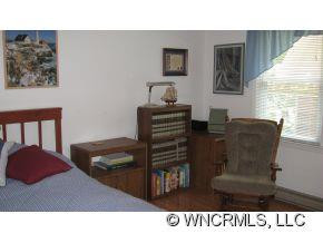 178 Chestnut Place - Photo 13