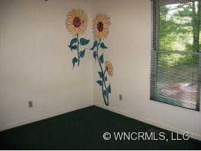 111 West Southwood - Photo 4