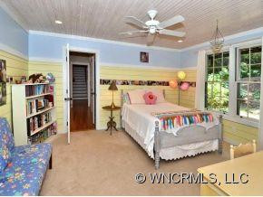 9 PINE TREE ROAD - Photo 15