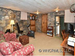 9 PINE TREE ROAD - Photo 19