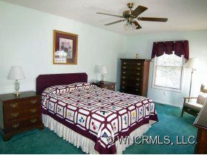 32 Saint Andrews Drive - Photo 8