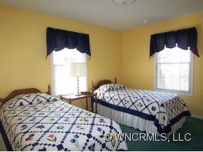 32 Saint Andrews Drive - Photo 9