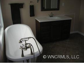 16 Central Ave West - Photo 10
