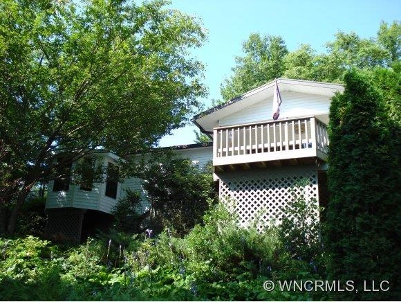 8 Twin Bluff Drive