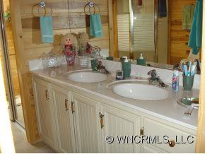 8 Twin Bluff Drive - Photo 10