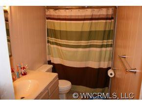 200 HOLLAND STREET - Photo 4