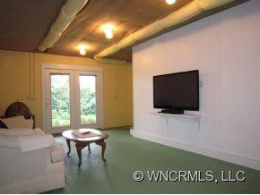 295 Whispering Wind Drive - Photo 19