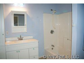 401 VARSITY - Photo 10