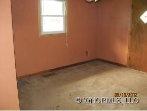 248 ROLLINS ST. - Photo 4