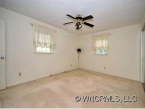 211 WINSLOW DRIVE - Photo 3