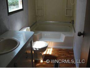 11 CHARLIE HILL MEMORIAL DRIVE - Photo 13