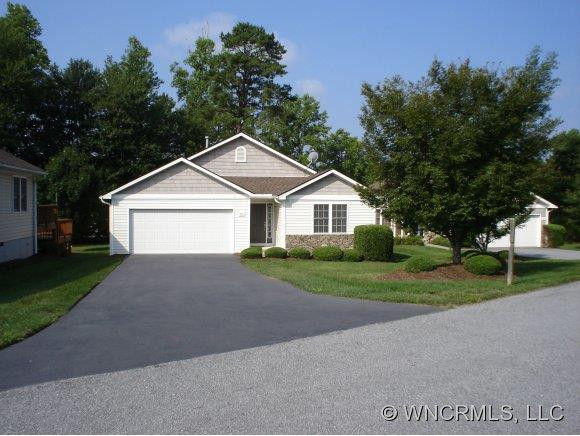 255 Highland Golf Drive