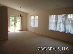 255 Highland Golf Drive - Photo 4