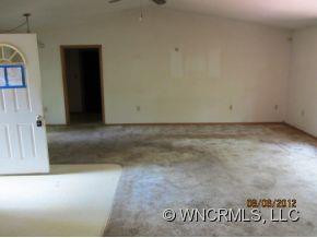 129 Deerfield Drive - Photo 3