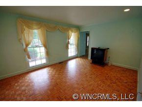 73 Evergreen Street - Photo 7