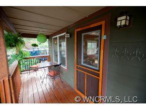 9 Central Ave West - Photo 2