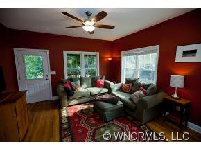 9 Central Ave West - Photo 6