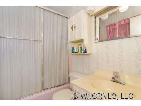 401 Lakeshore Drive - Photo 12