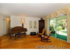 401 Lakeshore Drive - Photo 4