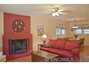16 Hawthorne - Photo 2