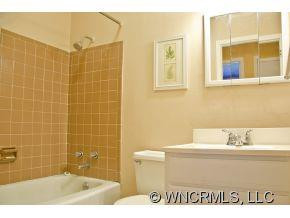 16 Hawthorne - Photo 8
