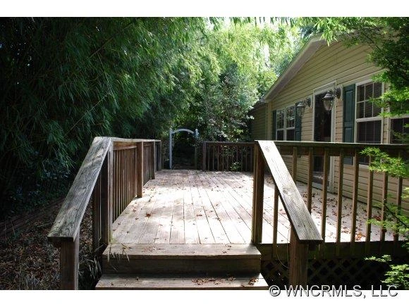19 Ridge Cross Road