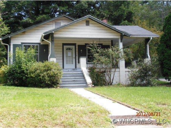 314 Blythe St
