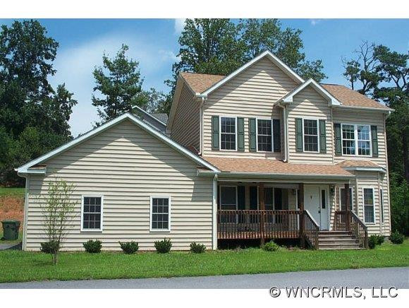 10 Forest Lake Drive