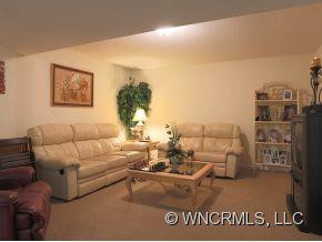 148 Valeria Drive - Photo 17