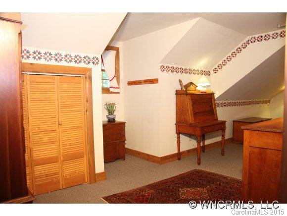 598 North East shore Drive - Photo 17
