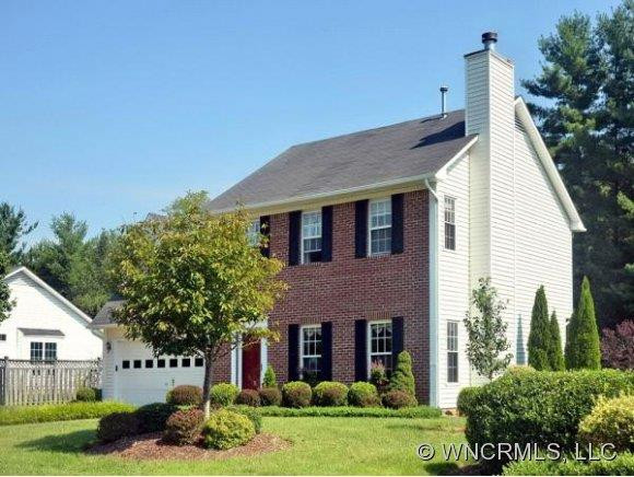 923 WOODHILL DRIVE