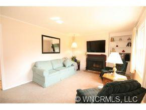 16 Lilac Lane - Photo 3