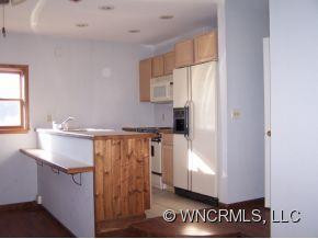 580 Summit Avenue - Photo 10