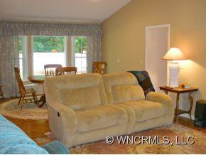 82 Barrett Road - Photo 2