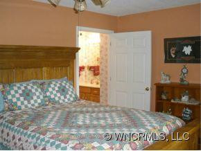 82 Barrett Road - Photo 8