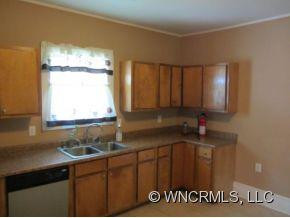 258 Pine Tree Road - Photo 9