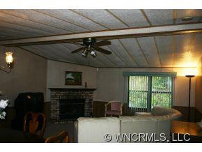 138 Holly Street - Photo 13