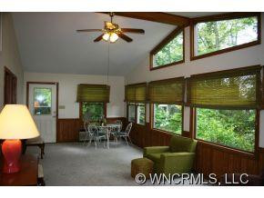 138 Holly Street - Photo 4