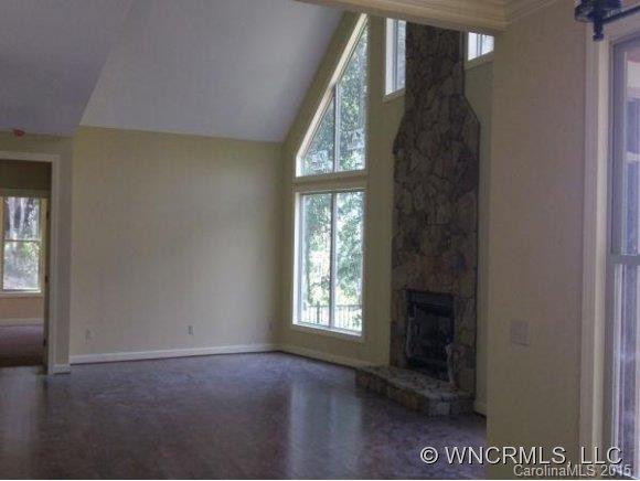 737 TRADITIONS WAY - Photo 4