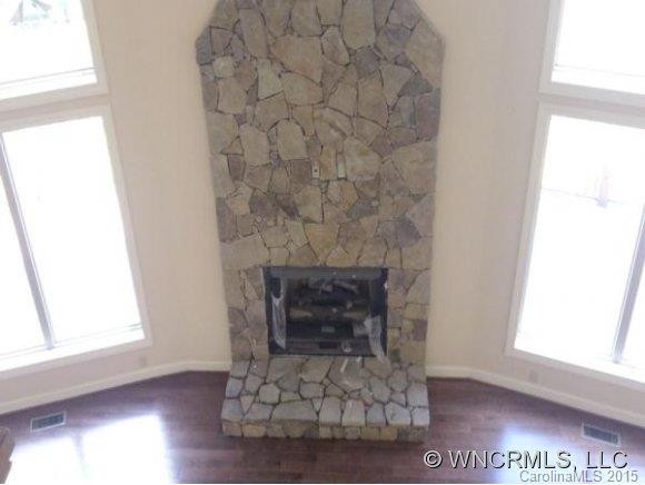 737 TRADITIONS WAY - Photo 5