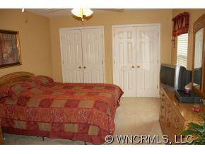 389 Wiltshire Circle - Photo 11