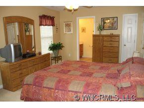 389 Wiltshire Circle - Photo 12