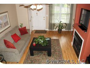 389 Wiltshire Circle - Photo 5
